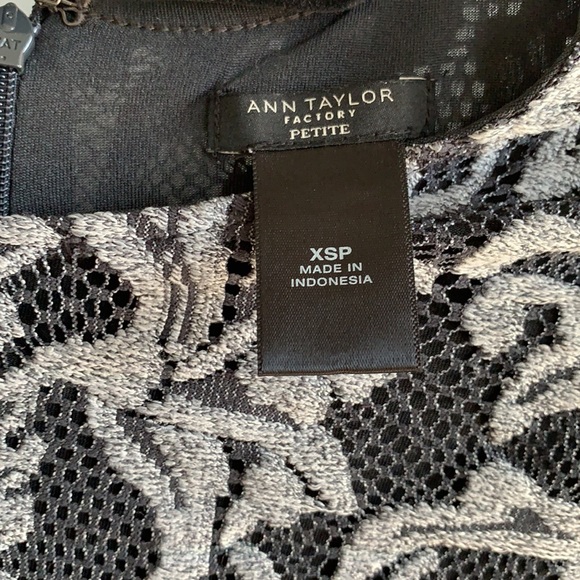 Ann Taylor XSP Peplum Top - Picture 2 of 9